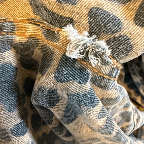 Lioness Top Model Wide Leg Jean Y2K Indie Cheetah Animal Print Statement XS NWT - Picture 8 of 11